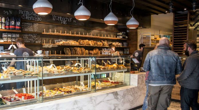 How bakeries can better attract foot traffic in their areas How bakeries can better attract foot traffic in their areas