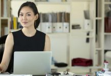 Tips for women entrepreneurs to manage the business and study smart Tips for women entrepreneurs