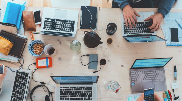 4 Ways you can outsource work at your startup collaborating with service providers