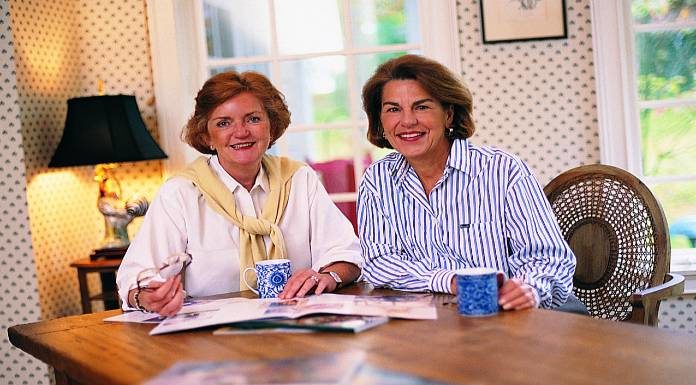 The story of Vera Bradley: From sewing bags on a ping pong table to becoming one of America’s most loved brand Vera Bradley