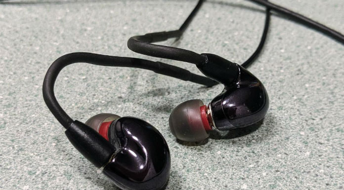 Important features to look for in earphones Shure SE846 earphones