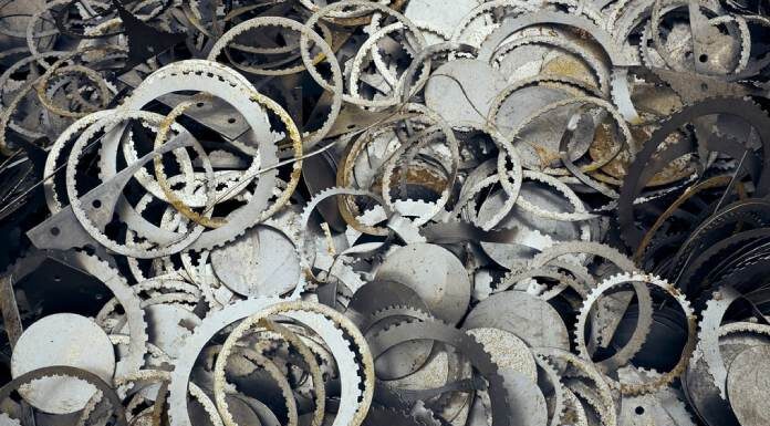 Why businesses need to start recycling metal recycling metal